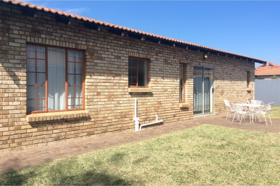 3 Bedroom Property for Sale in Waterval East North West